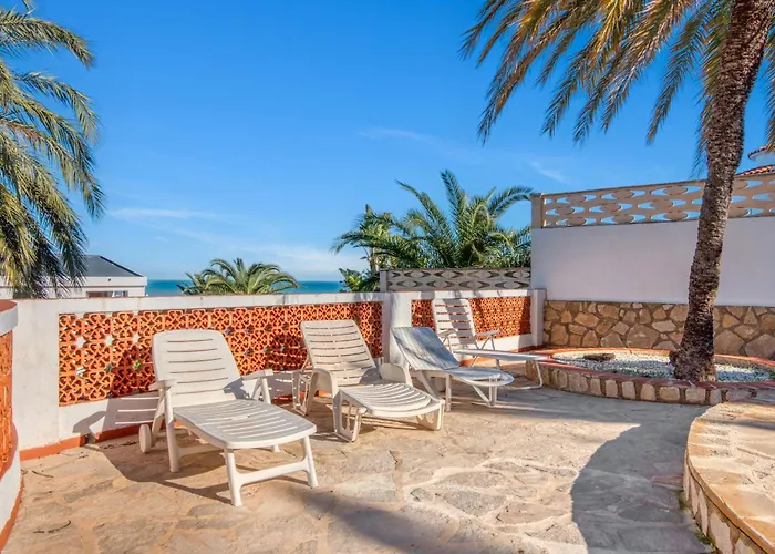 Ursula Вилла Дения